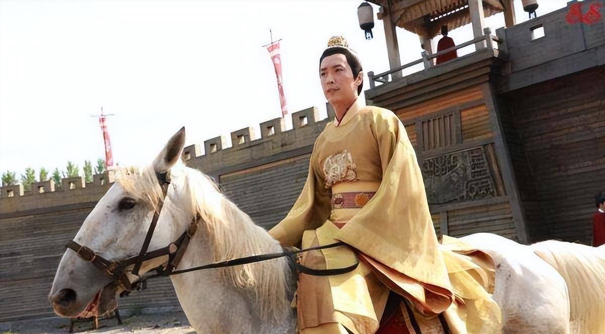 但是,李旦这个皇帝,依然没能清净.