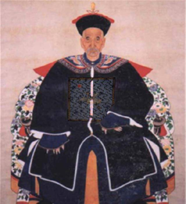 清代名臣张廷玉,后代发展如何?_张英_乾隆_皇帝