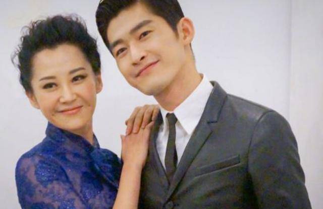 张翰_餐车_粉色