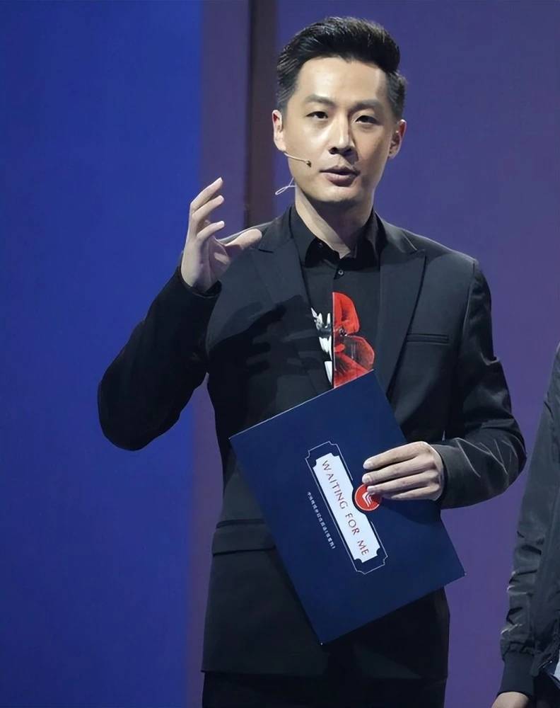央视著名主持人舒冬:每次节目流泪都是真诚的,儿子已5岁了_足球_生活