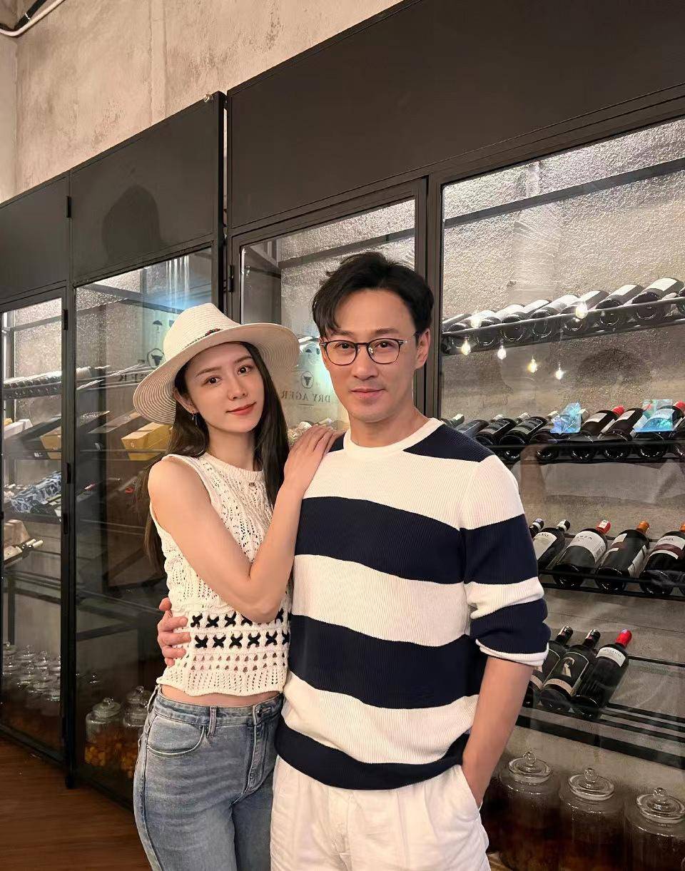 不仅有丈夫林峯和女儿格格的陪伴,还有好朋友佘诗曼惊喜出镜,这一趟