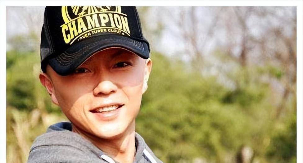 "李连杰儿子 "谢苗:导致他人生高开低走的始作俑者,真不只周润发_王晶