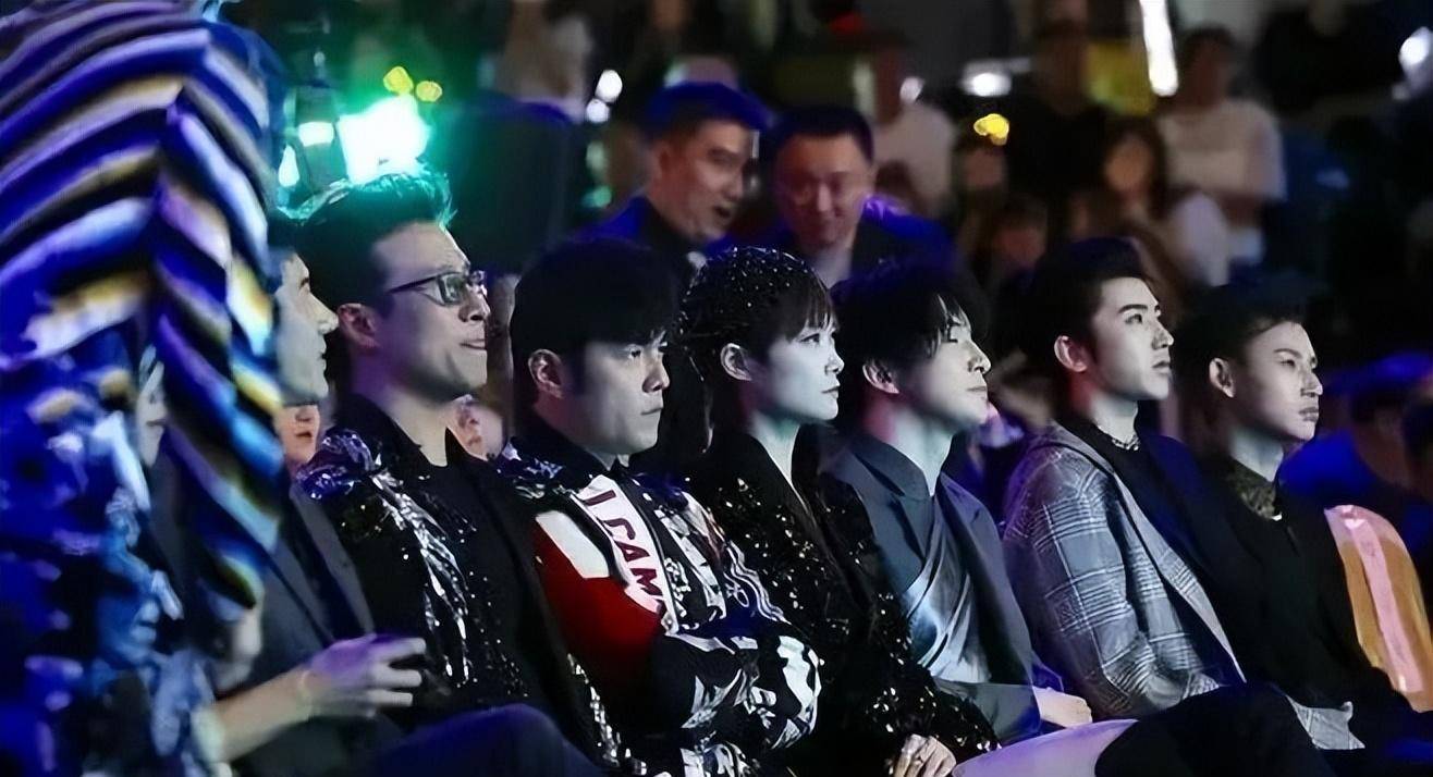 "时尚宠儿"李宇春:坐拥3.