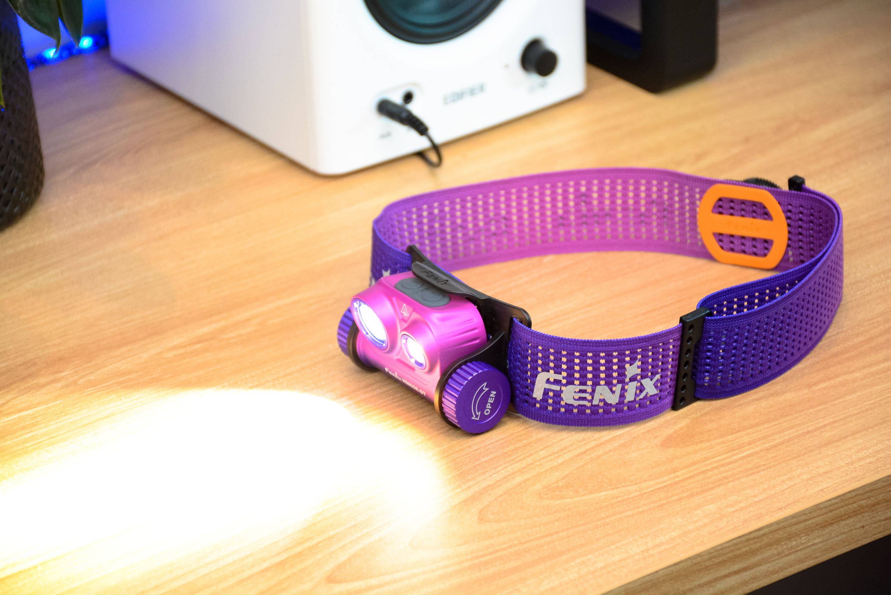 入手fenix越野跑头灯:旗舰级别运动必备_搜狐汽车_搜狐网