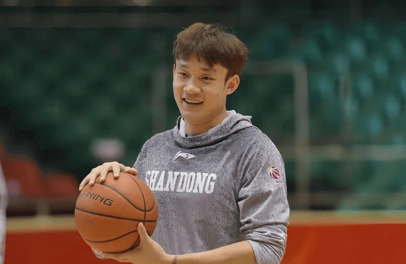 睢冉卸磨杀驴放弃小丁,丁彦雨航尝试回归山东队遭婉拒_山东男篮_命运