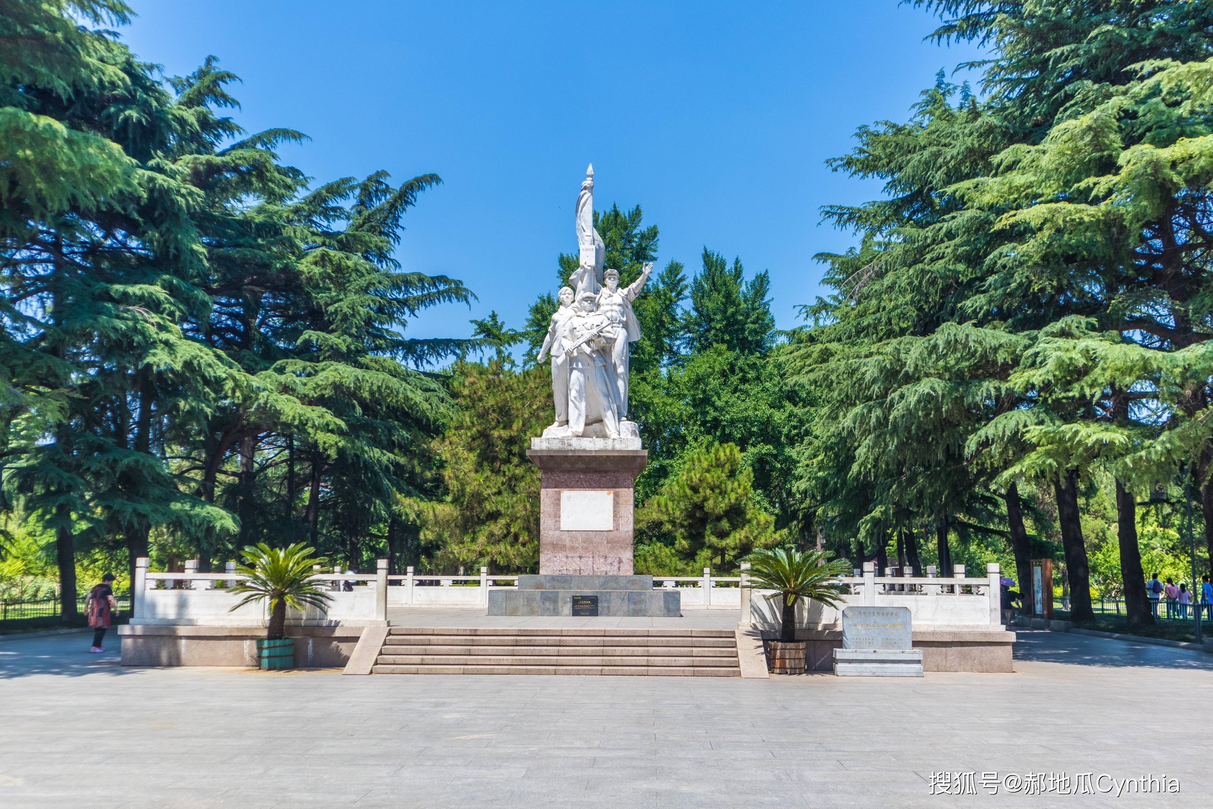 邯郸建设最早的历史文化公园,围绕武灵丛台开辟的一座公园