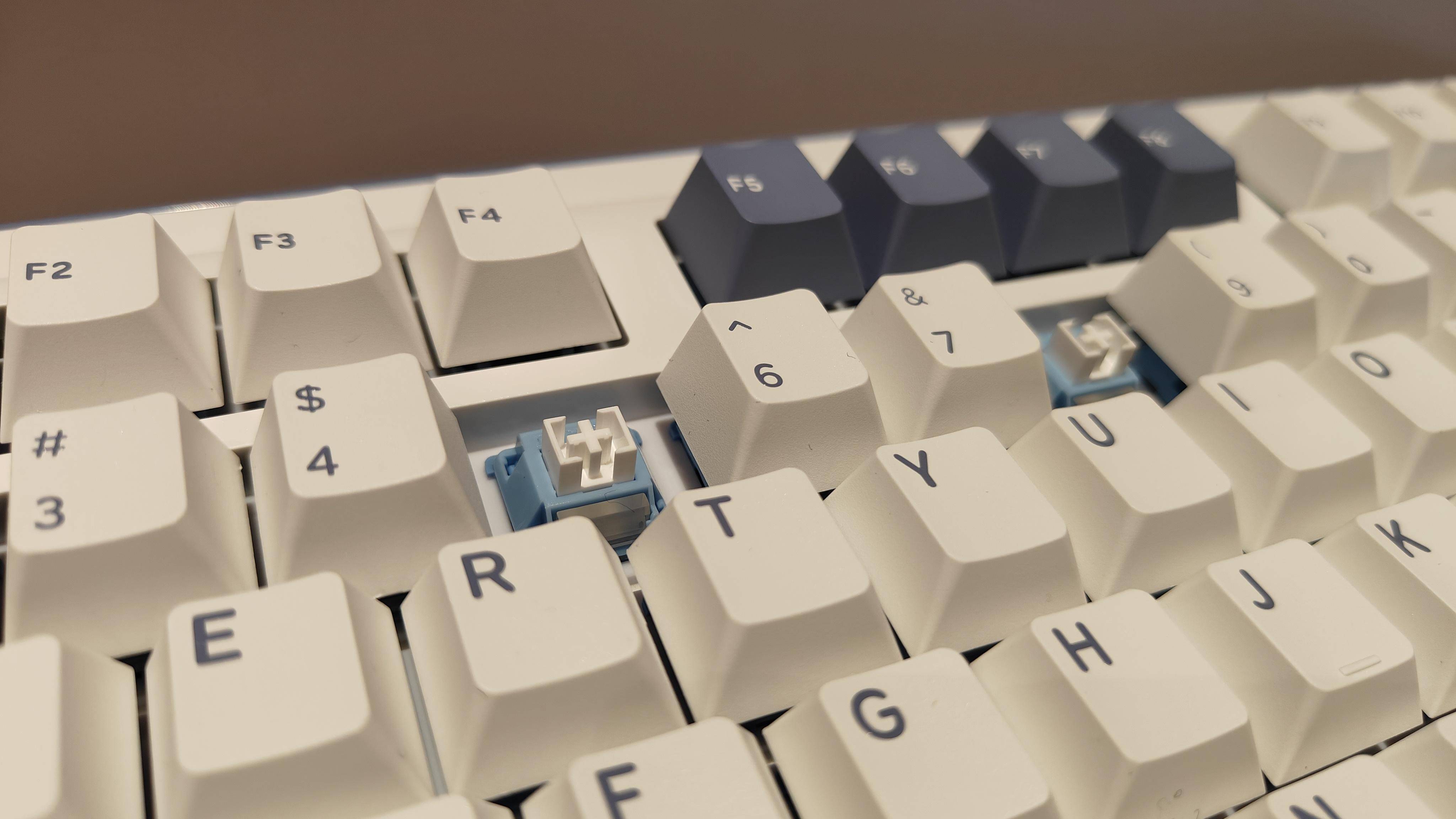 达尔优a98 master三模机械键盘:超越期待的多模式神器_手感_设计_续航