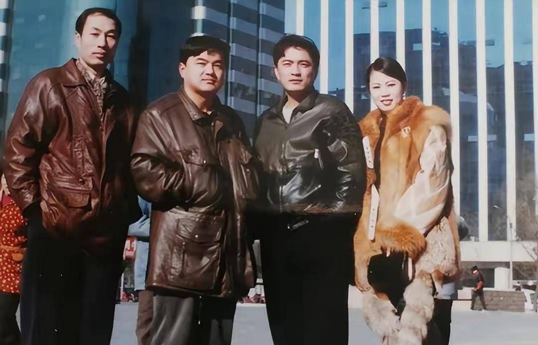 东北女人高珊,90年代闯荡国外,如今51岁回不了国_工作_父亲_机会