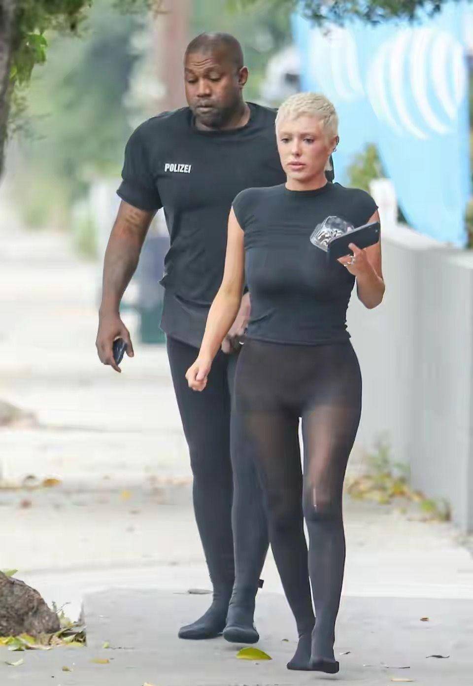 穿衣是为了遮掩身体还是为了美,坎爷新老婆无作为,身材火辣抢眼