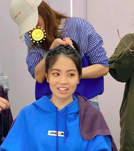 陈芳语自曝节目黑幕,曾遭同宿舍好友施暴,热依娜回应再惹争议_网友