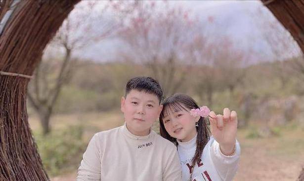 成都"最美"袖珍女结婚,32岁模样像10岁,如今过得怎样_杨萍_父母_身高