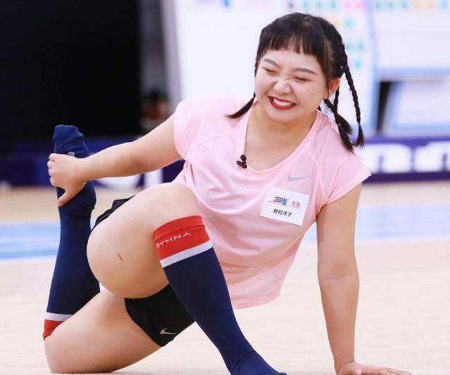 王菊参加选秀时,有网友表示她的长相不适合女团,辣目洋子成为演员后