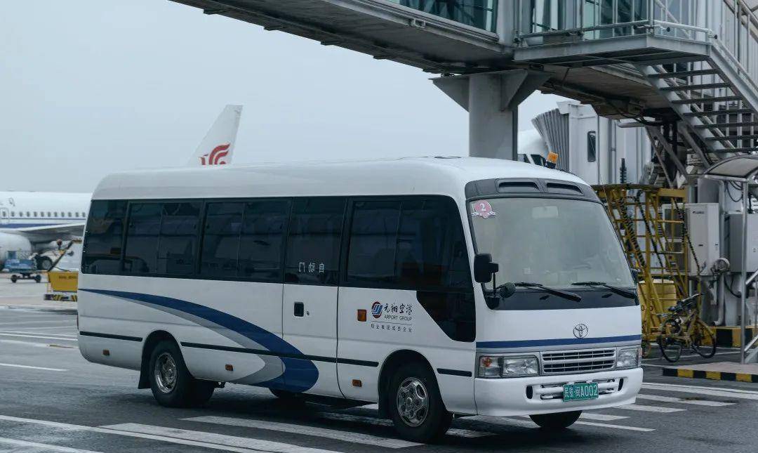 福州长乐机场地勤车辆随拍_航空_康巴斯来_配置