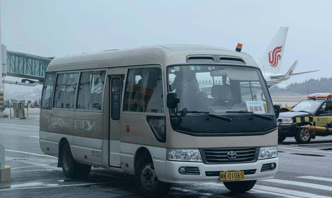 福州长乐机场地勤车辆随拍_航空_康巴斯来_配置