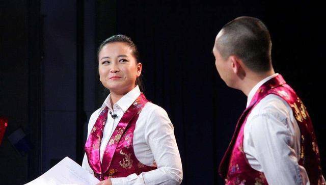 当年他们一起说相声,如今女演员事业发达人气旺,男演员越走越囧