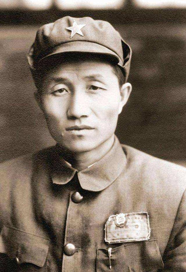 简述东北人民自治军序列和各级指挥员_职务_司令员_军区