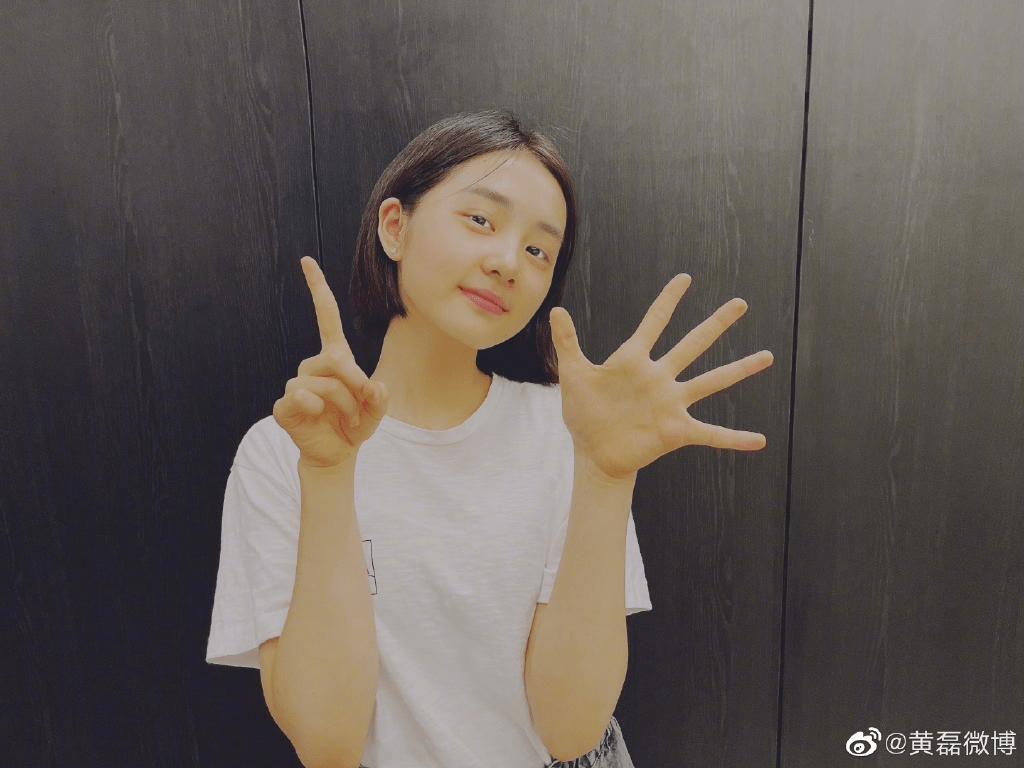 黄多多变成三眼皮,眼窝凹陷没精神_孩子_弟弟_眼神