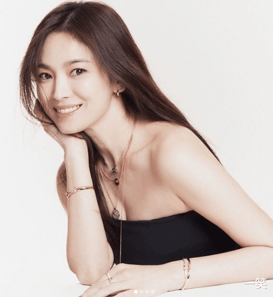 饰演男主角尹俊熙的宋承宪当年只有24岁.