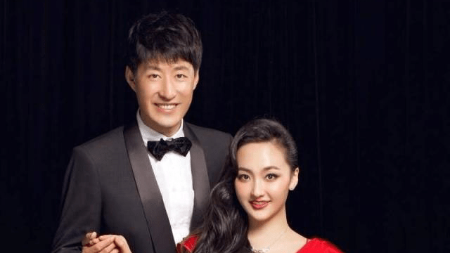 于震分手后遇相差13岁现任,婚后喜得3个孩子,缔造又一"神剧"_婚姻