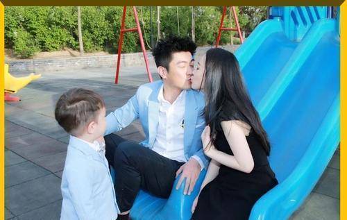 随后,杜江带着嗯哼参加了《爸爸回来了》第二季,在节目中,杜江对