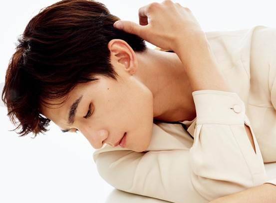 杨洋演技还有进步空间,但绝不至于像有人说的那么不堪_郑爽_认同_角色