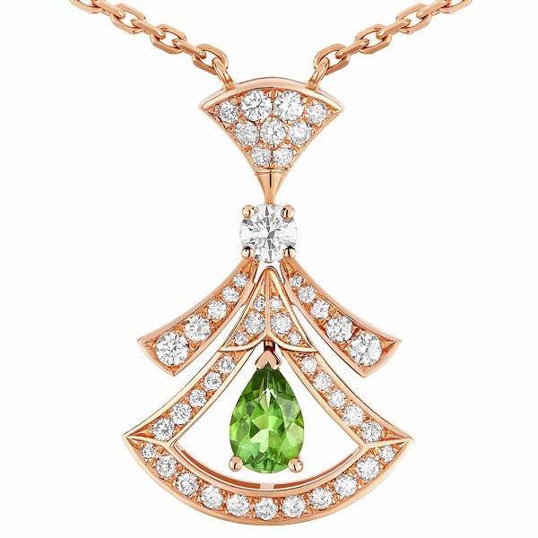 divas dream 玫瑰金项链挂坠,by 宝格丽bvlgari主石为一颗水滴形切割