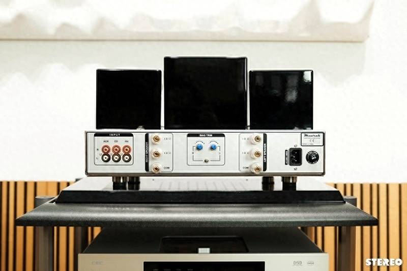 5/43,5/23,5厘米电子管:4xkt120(或kt88或6550),2x6n1p,2x12bh7扬声器