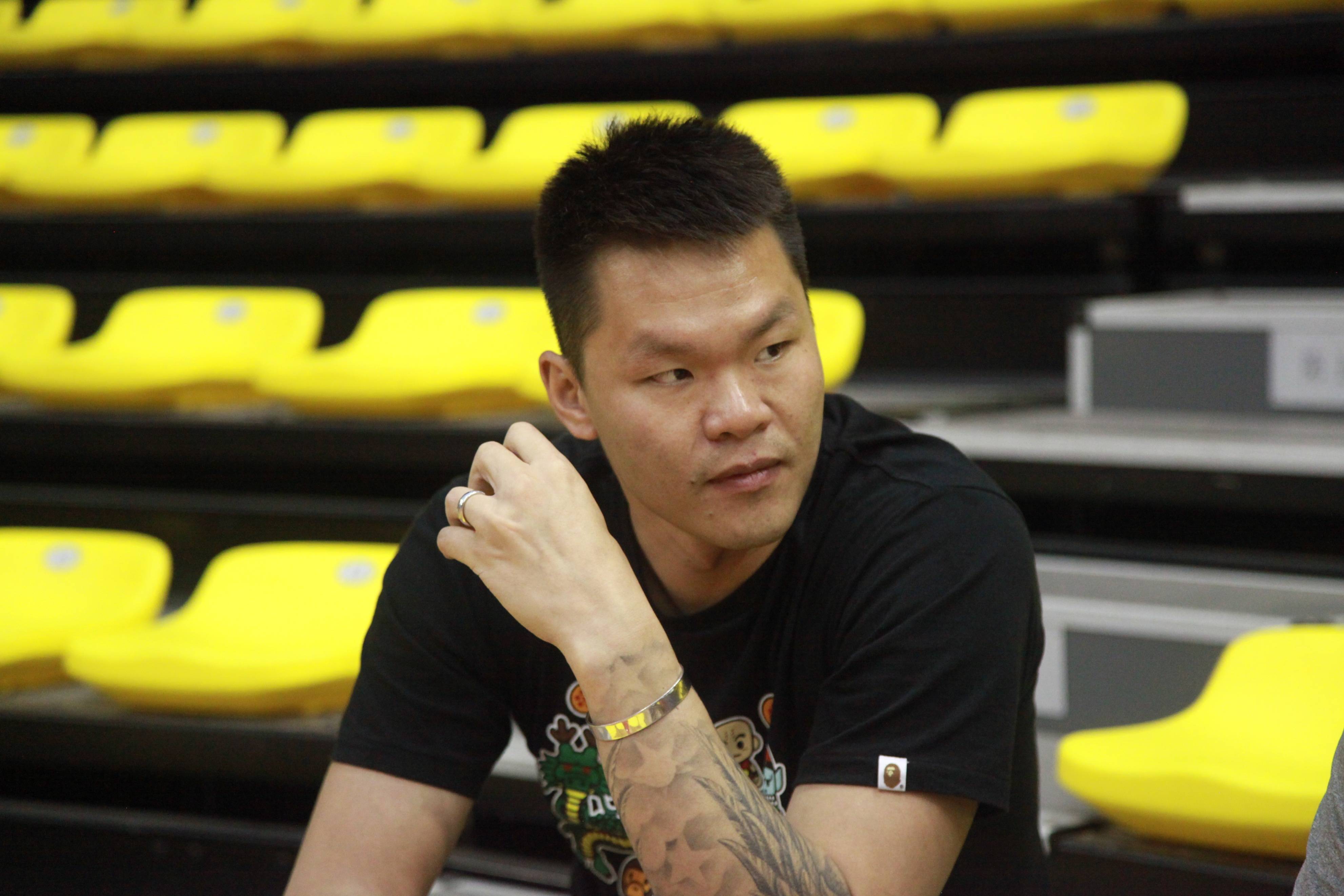 后卫新星官宣离队,新赞助商曝光_朱芳雨_林俊_宁波