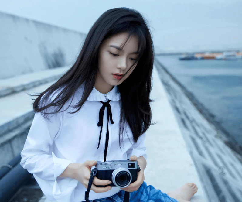 娱乐圈惊现"九漏鱼",当红小生祝大学生高考顺利,他的回应亮了_明星