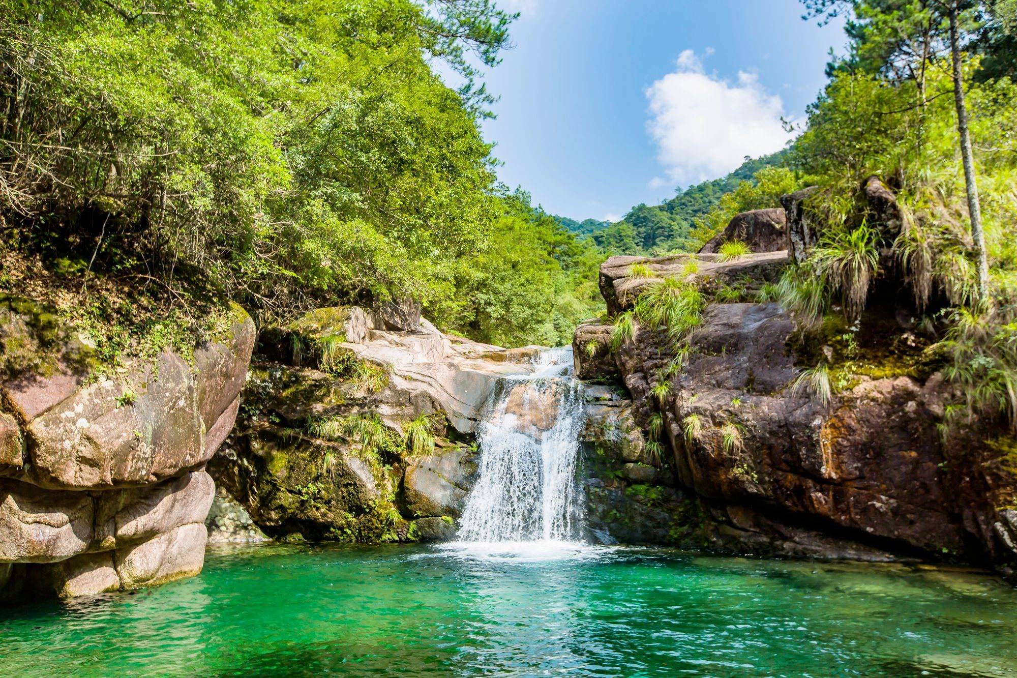 江西上饶大茅山梧风洞,环境优美,空气清新,是休闲避暑的好去处