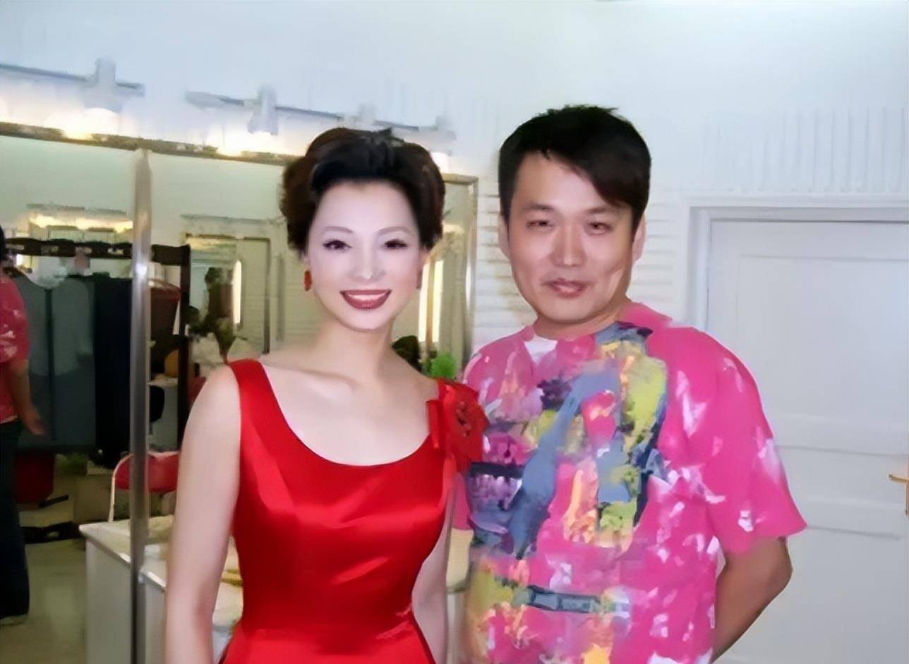 有一种"反噬"叫董卿与宓春雷,结婚10年后,善恶报应都应验了_表演_工作