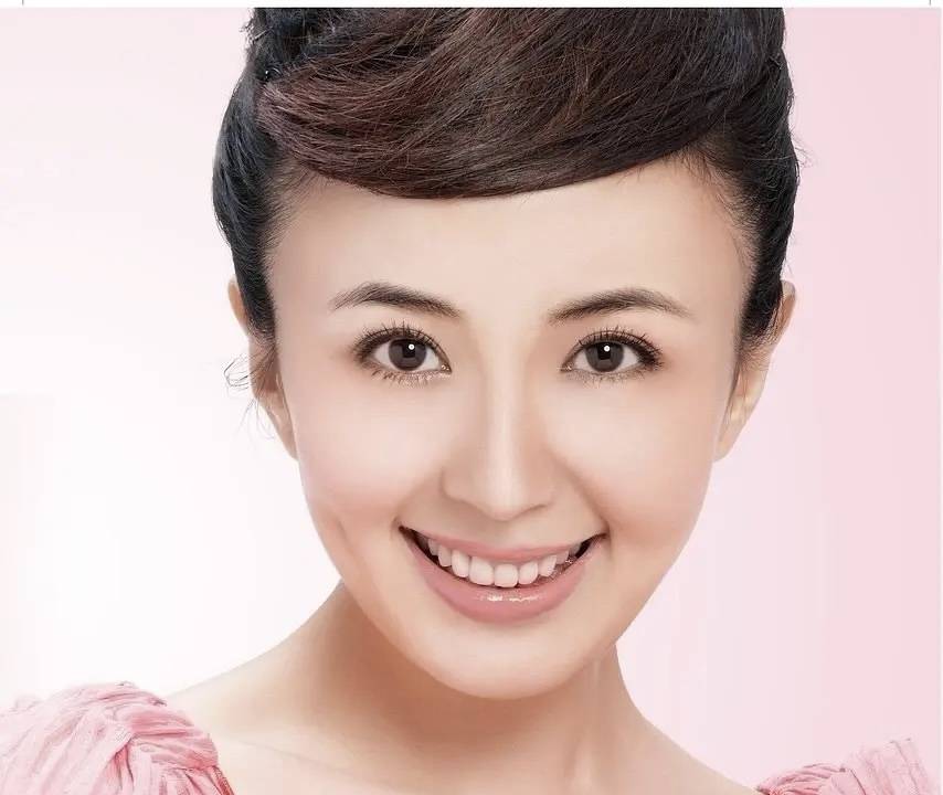"蛇蝎美人"杨童舒:17岁出道28岁走红,34岁早产生父不详_杨柳_演技