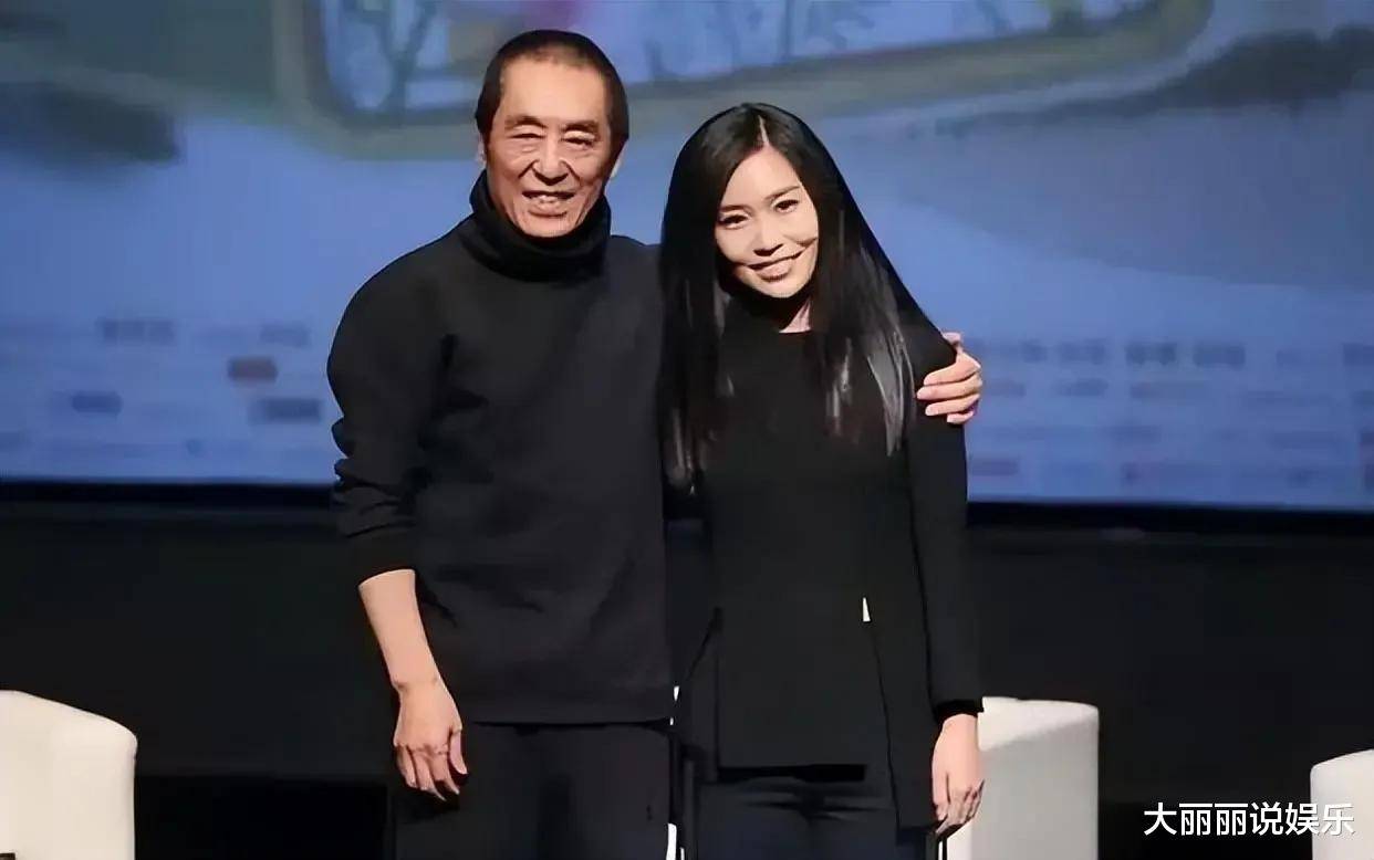 终于明白,当初在一起相爱8年,张艺谋为何不娶巩俐的真实原因了_中戏