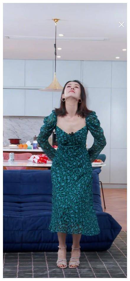 接银色长发扎高马尾,哪像39岁双胎胞妈_谢娜当_选手_舞蹈