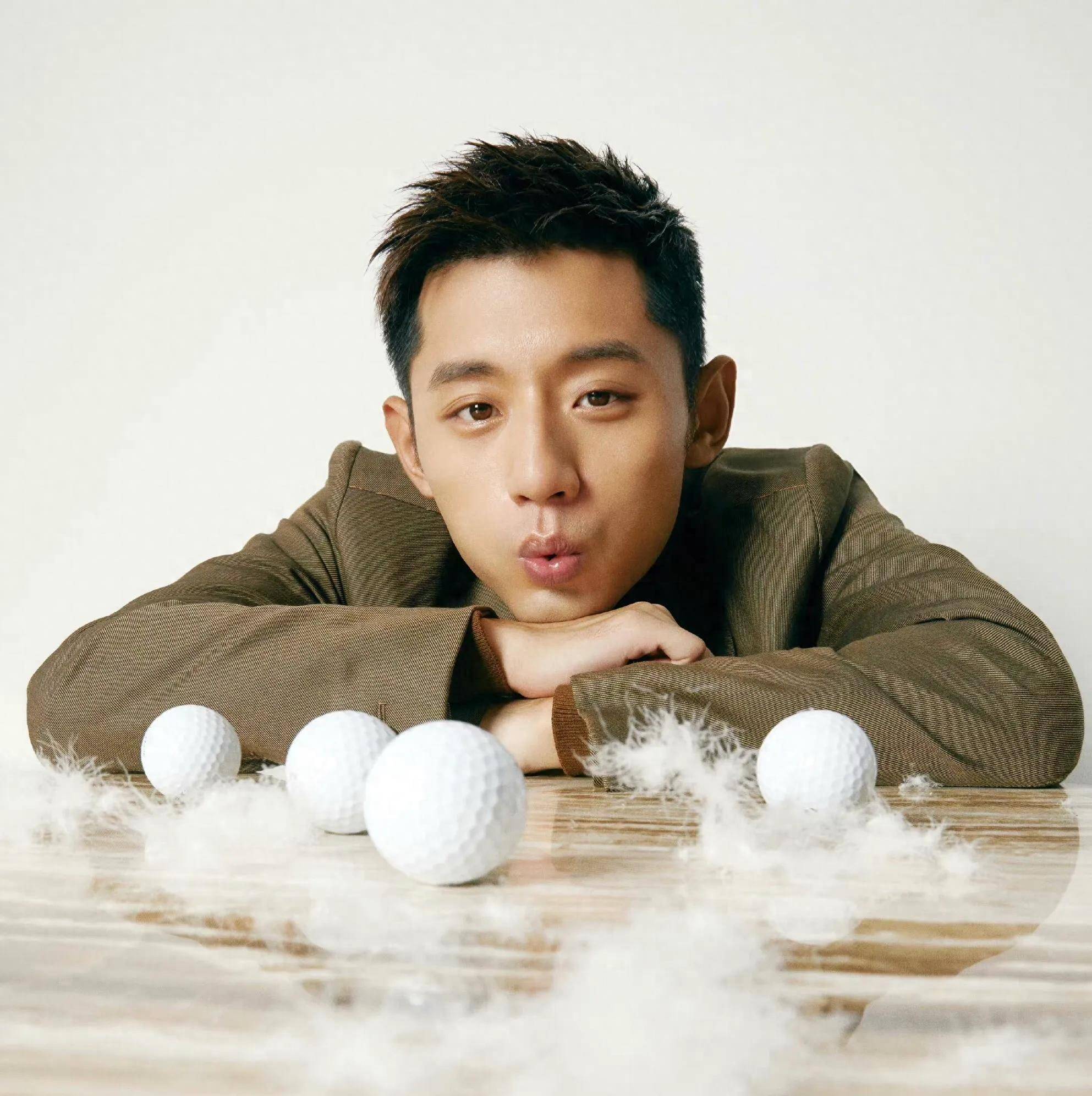 文字|九爷李佩书社论|孙大胜这两天娱乐圈不太平静,曝光的吃瓜群众