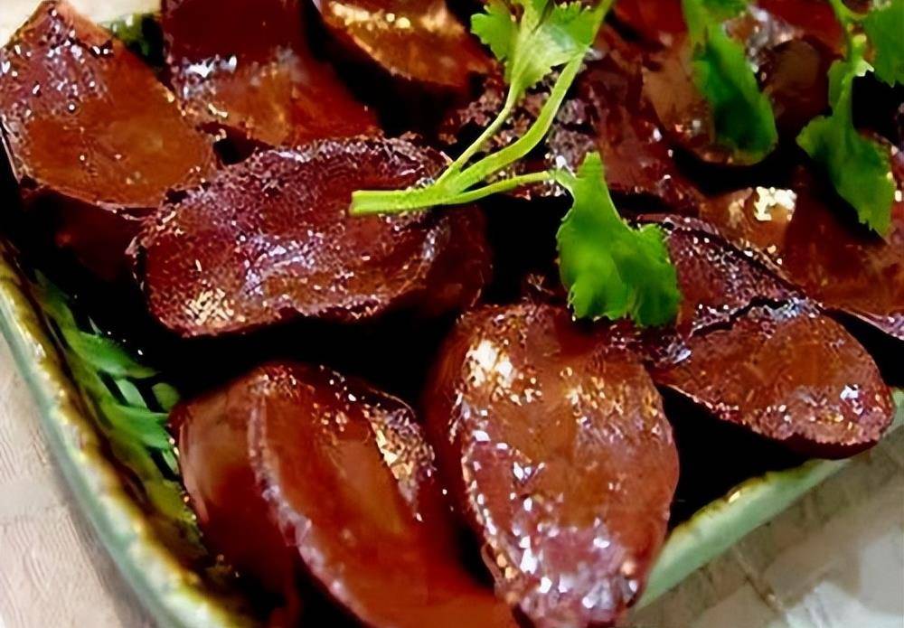 冬宝家杀完年猪,最后任务就是做灌肠粑粑,也是湘西大山必做美食_传统