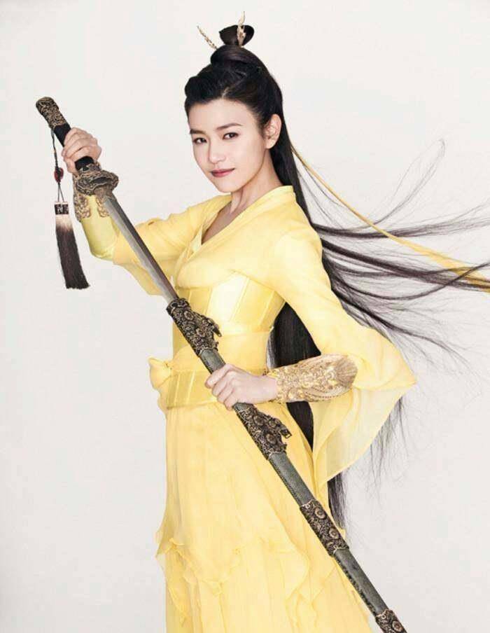 古装剧中的黄衣女子,杨幂刘诗诗阿娇都输给了她?你觉得谁好看?