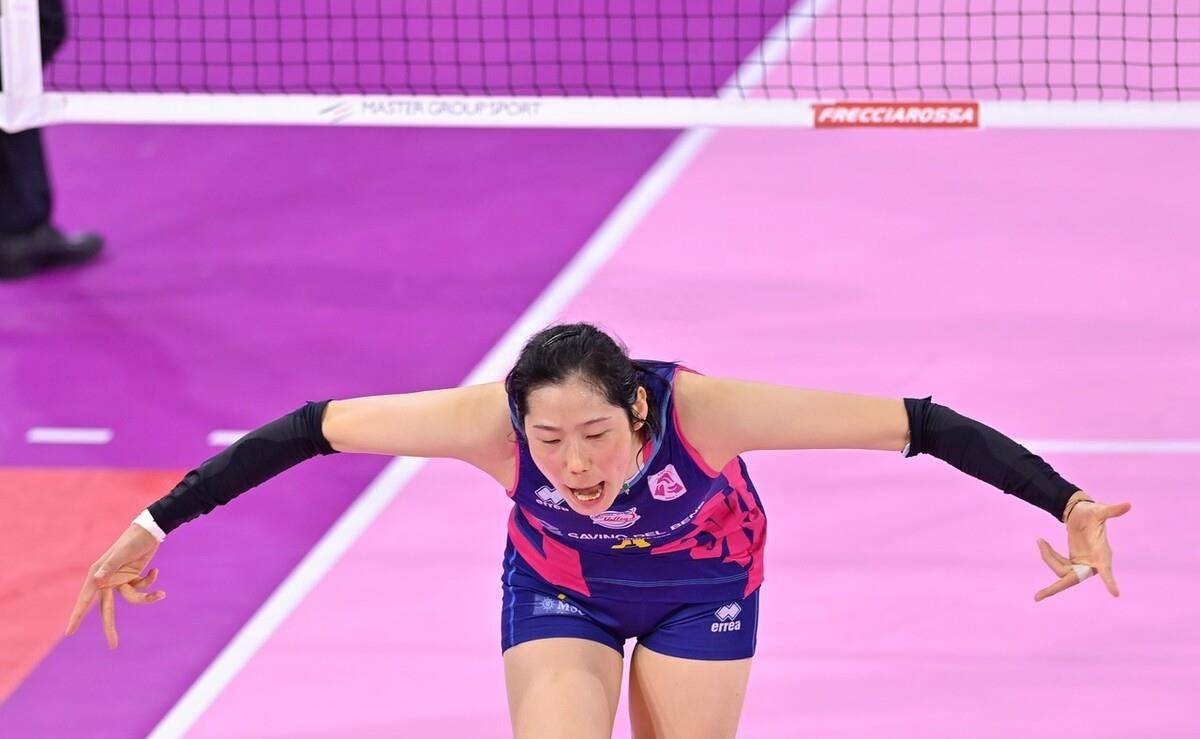 对女排的爱已不再?男方最新回应_网友_李童_因为