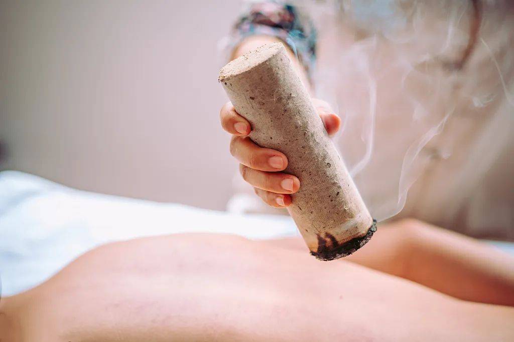 艾灸这里,强肾滋阴止盗汗,护做睡美人!_影响_汗液_女性