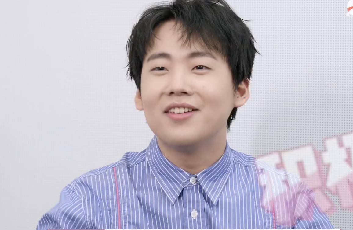 郭麒麟现场量头围,数据跟宋轶腰围差不多,吐槽:壮壮60多呢_减肥_身材