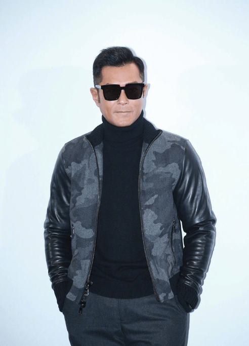 50岁古天乐拍戏受伤曾缝八针,敬业精神值得后辈学习_时候_工作_老人