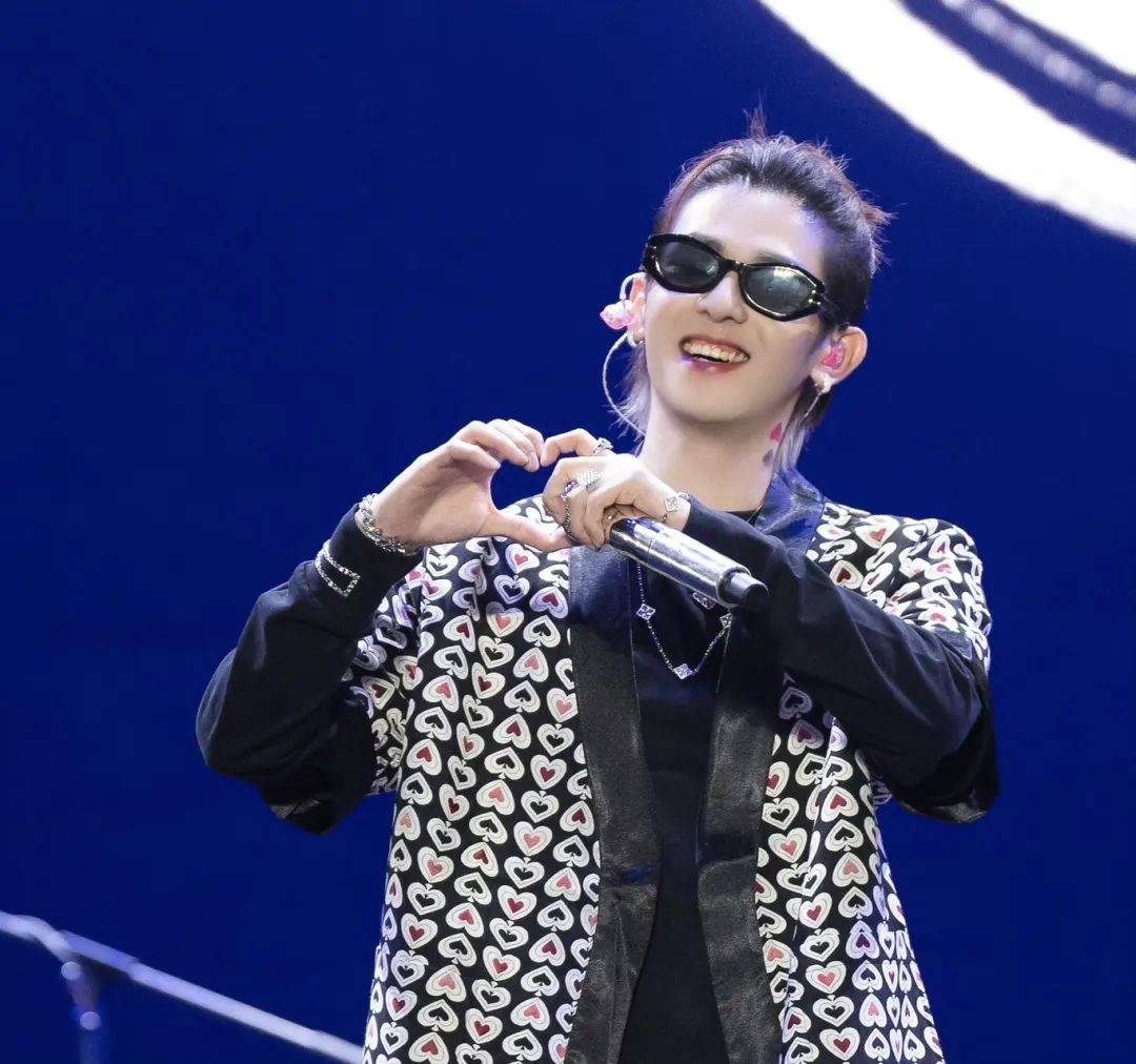 娜扎不正常恋?张艺兴得罪人?那英被威胁?陈妍希逼陈晓送礼物?