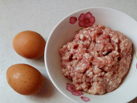 这种肉是人工合成的,医生都不吃,劝你想吃也要忍住_人造肉_鸡蛋卷