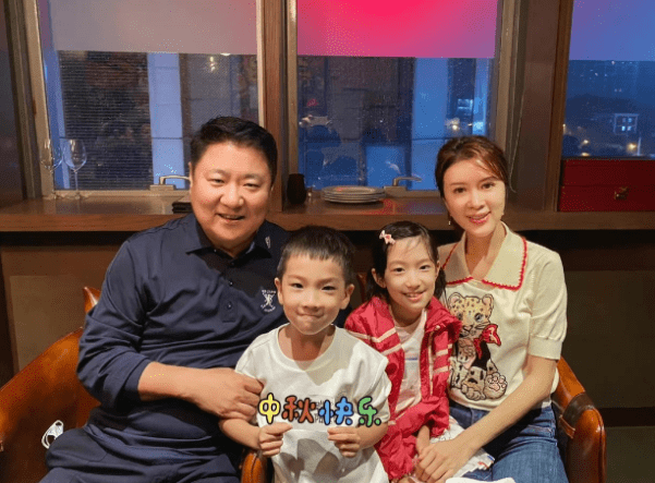 老公于东亲自为她打call,曾因此事遭质疑_电影_回应_支持