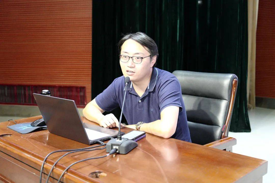 郑州市第四初级中学特聘金牌讲师张甲为名誉校长_竞赛_数学_课程