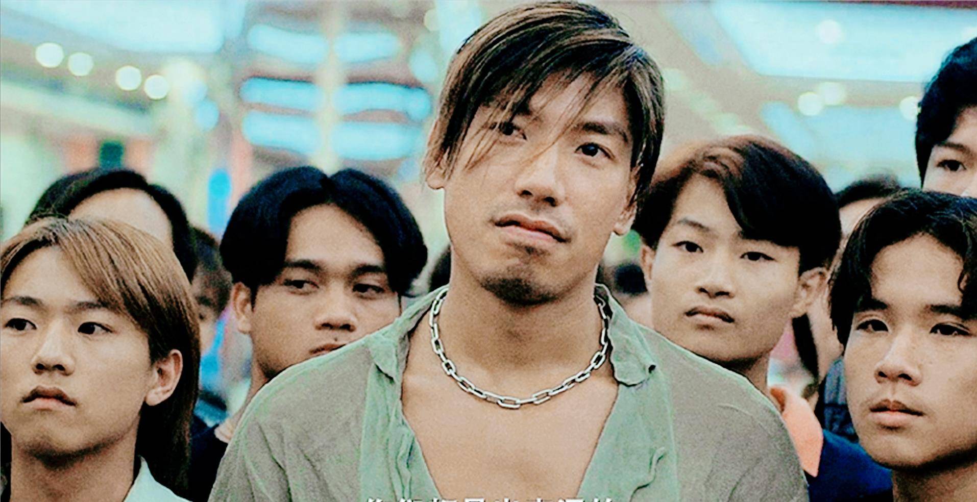 "乌鸦哥"分享聚餐视频,陈小春竟意外出镜,这次不会掀桌子了吧_张耀扬