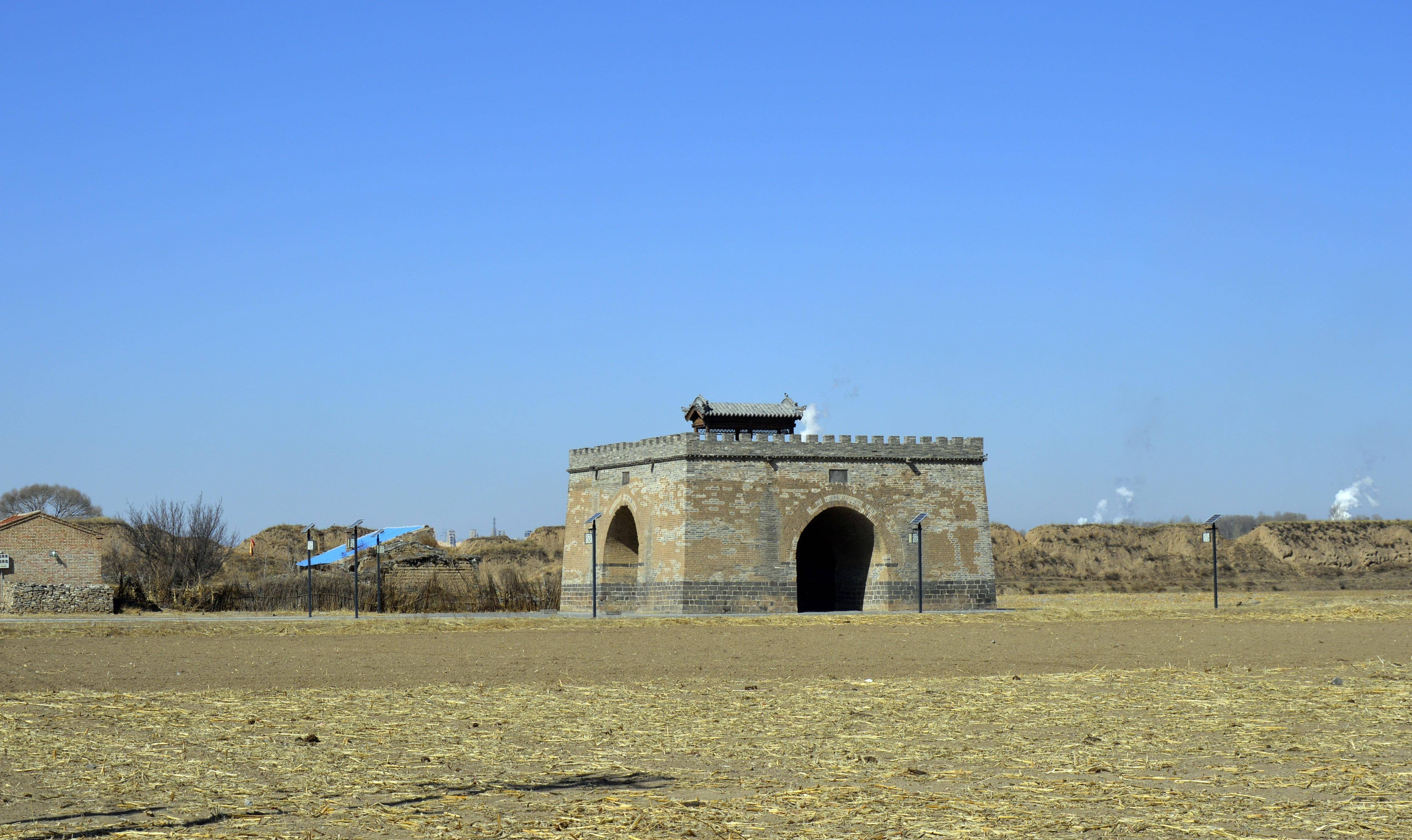 历史上著名的"隆庆和议"发生地,山西,大同明代军堡——得胜堡_门洞