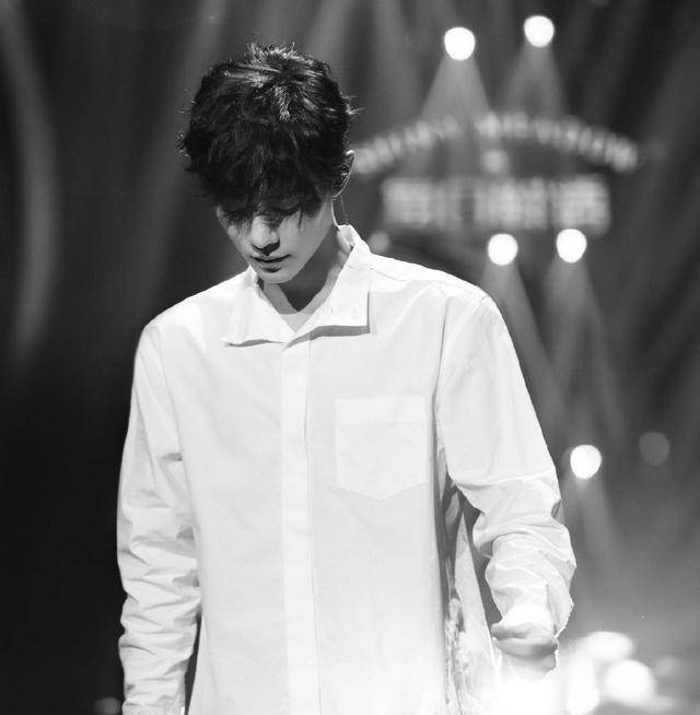 aki阿杰无辜受牵连到微博销号,只因她多次表白是肖战的粉丝_ao_陈情