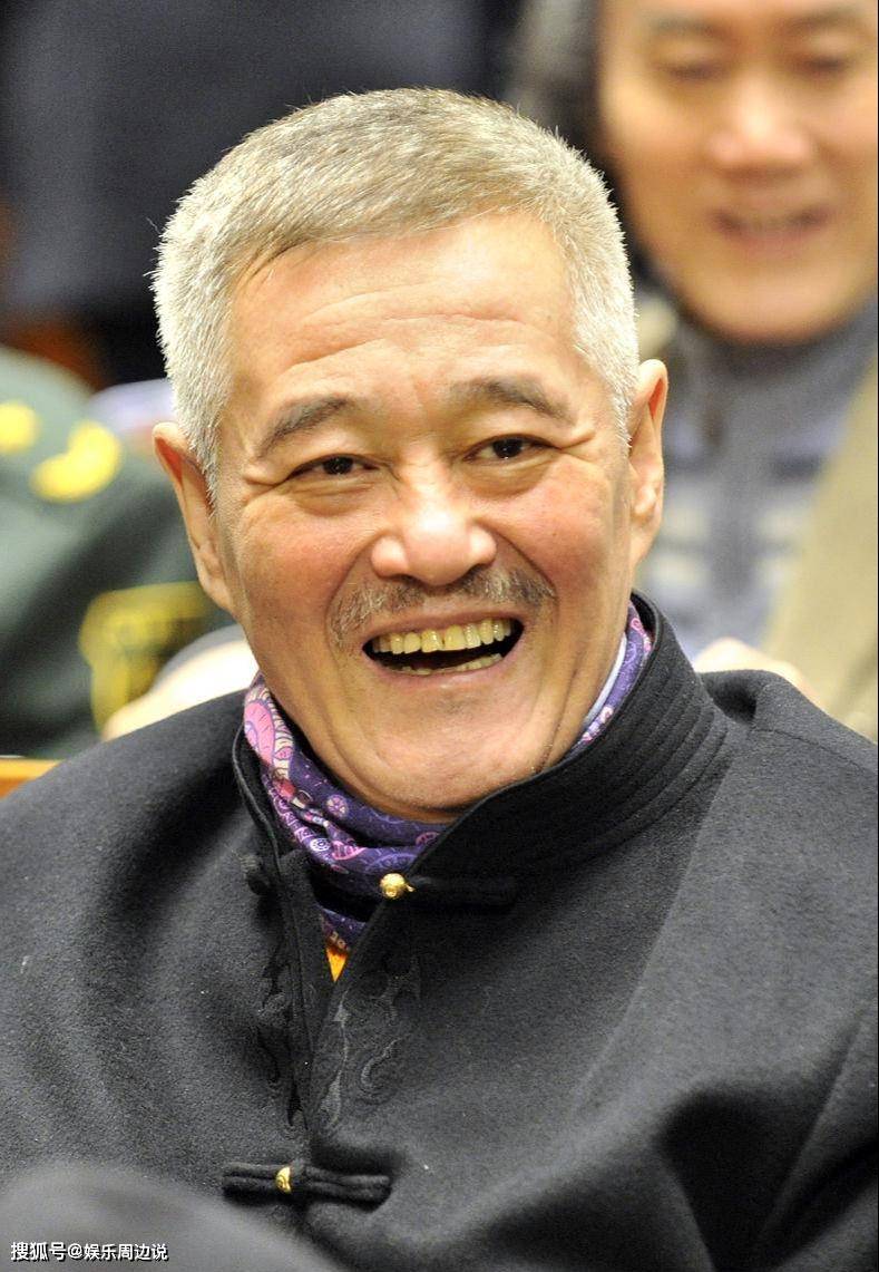 本山大叔和他的徒弟的精彩演出,加上剧情的巧妙安排,让观众们能够在