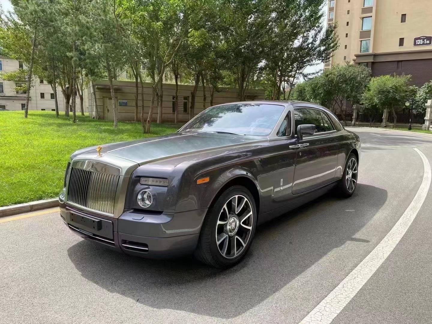 经典老爷车圆灯,劳斯莱斯幻影双门轿跑车